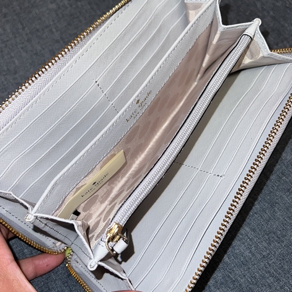 Kate Spade Wallet - Picture 5 of 6